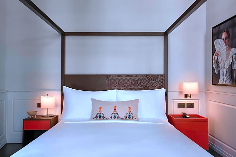 Dorothea Hotel, Budapest, Autograph Collection
