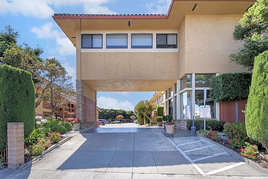 Best Western Plus Inn Of Hayward