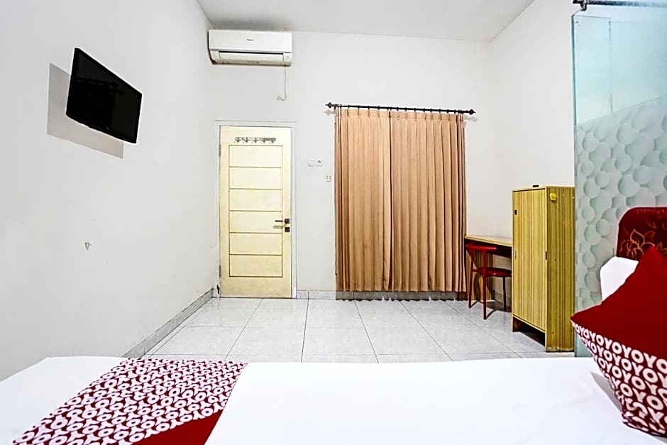 OYO Life 92190 Arya Guest House