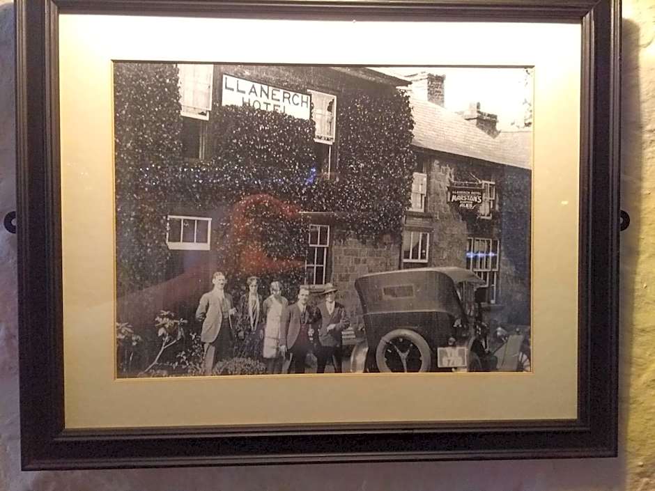 Llanerch Inn