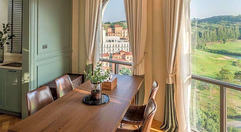 Toscana Piazza by Toscana Valley