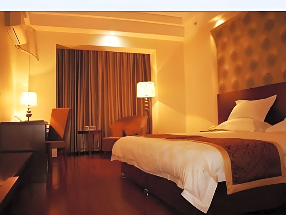 GreenTree Inn Jiuquan Century Plaza Hotel