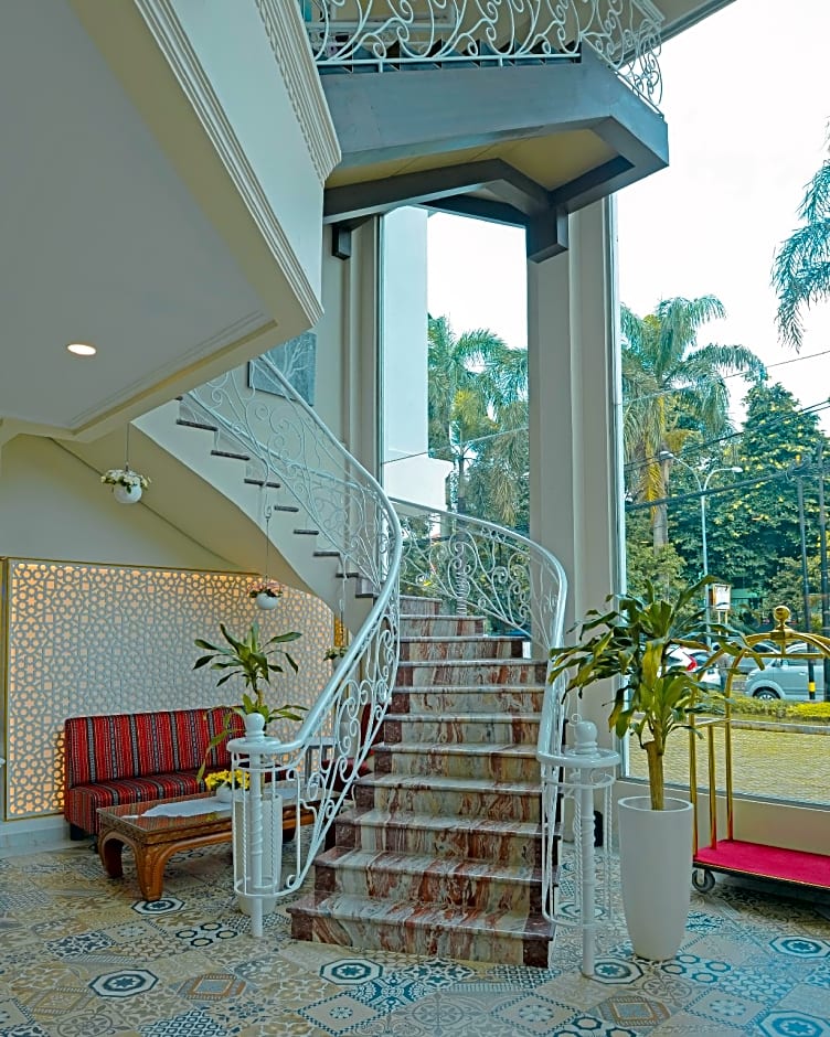 Sahira Butik Hotel Pakuan (Syariah Hotel)