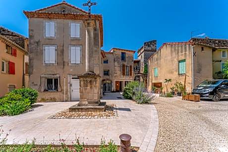 Les Greniers Du Chateau