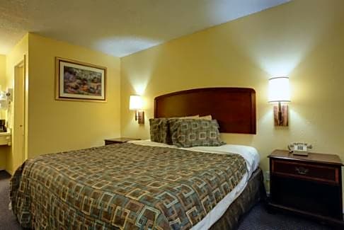 Americas Best Value Inn Comanche