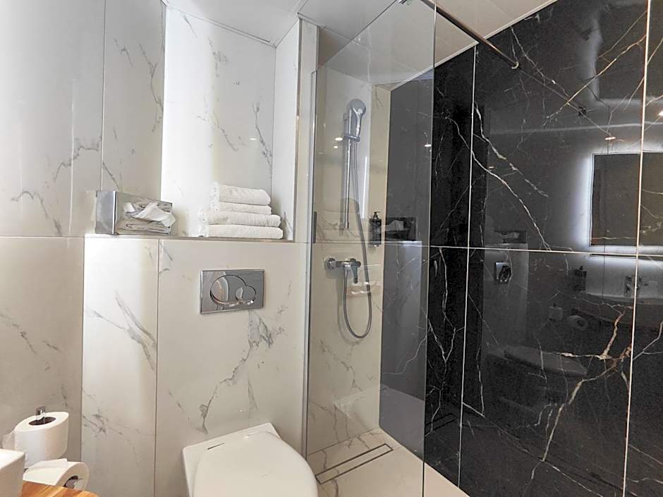 Atelier Montparnasse Hotel