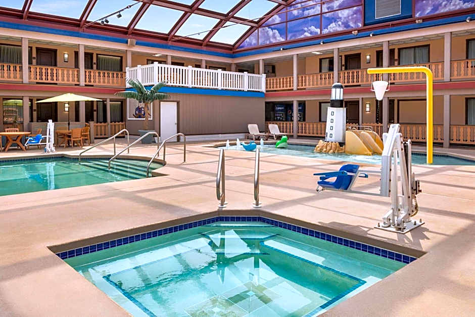AmericInn by Wyndham La Crosse Riverfront-Conference Center