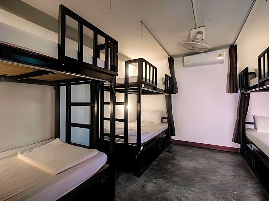 Balcony Party Hostel Ao Nang Beachfront Adult Only