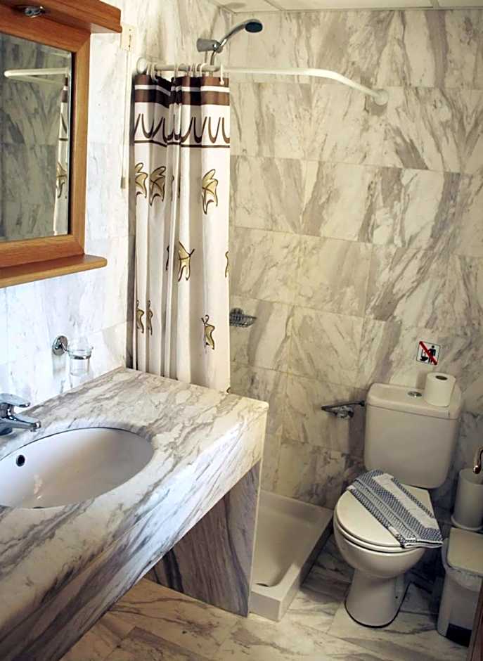 Mythos Beach Hotel Apartments