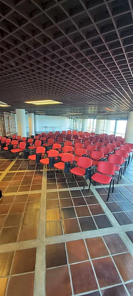 HI Almada - Pousada de Juventude