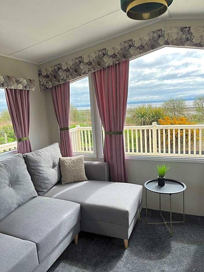 Marianne Bay - Southerness Caravan Park with Sea View - Pet Friendly
