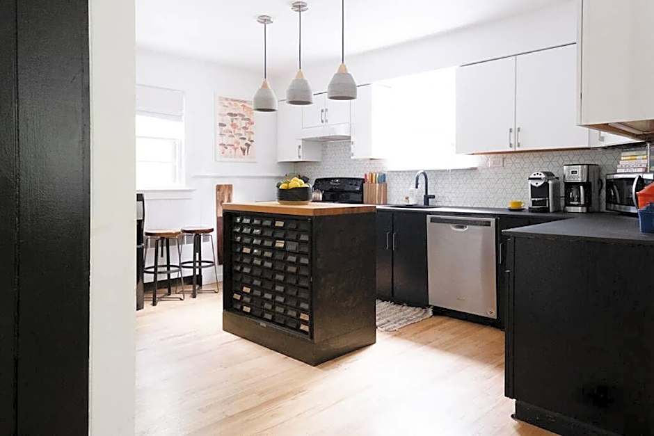 The Norsdale plus CMYK Motel on 10 acres in Phoenicia