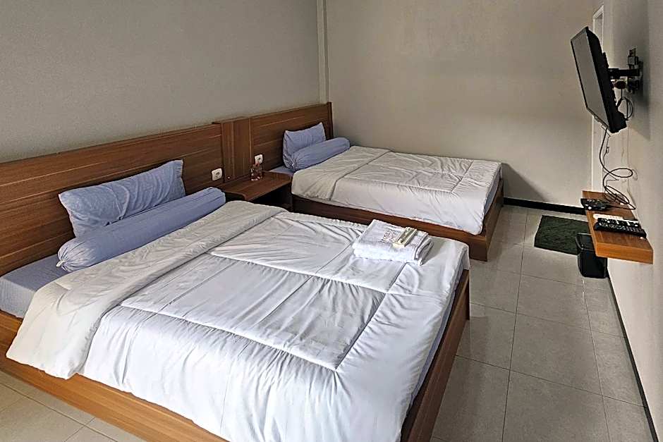 Guest House Saqeena Syariah near Blitar Park RedPartner