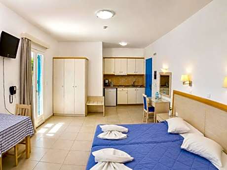 Deluxe Apartment with Terrace (2 Adults)