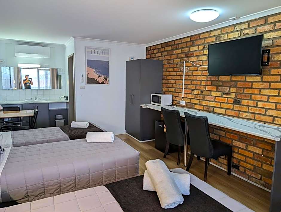 Morwell Parkside Motel