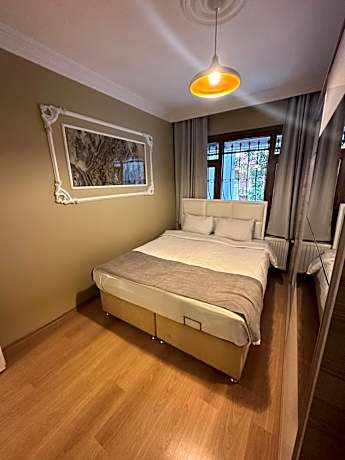 Apartment with Garden View