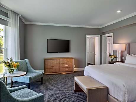 Premier Suite 1 King Non Smoking