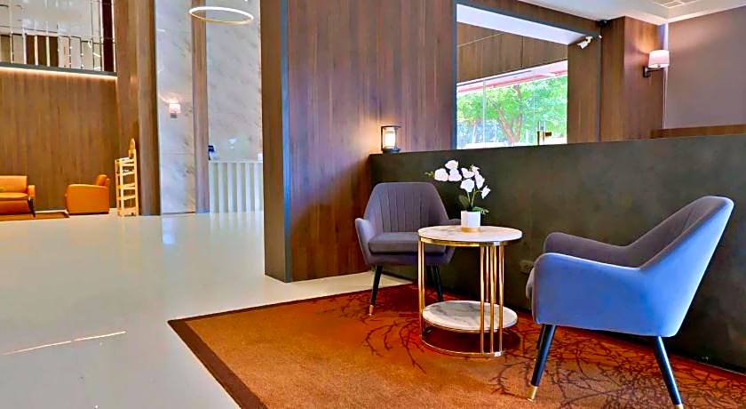 Grand Asoke Suites Boutique Residence