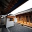 Gaeunchae Hanok Guesthouse Jeonju