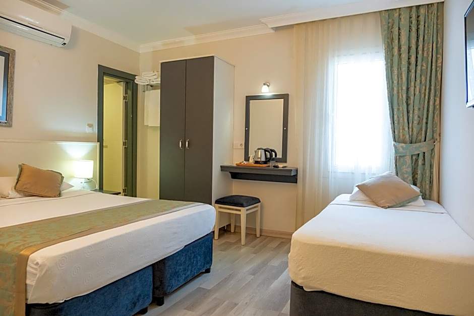 Artemis Hotel