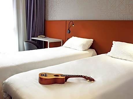 Standard Room with 2 Single Beds