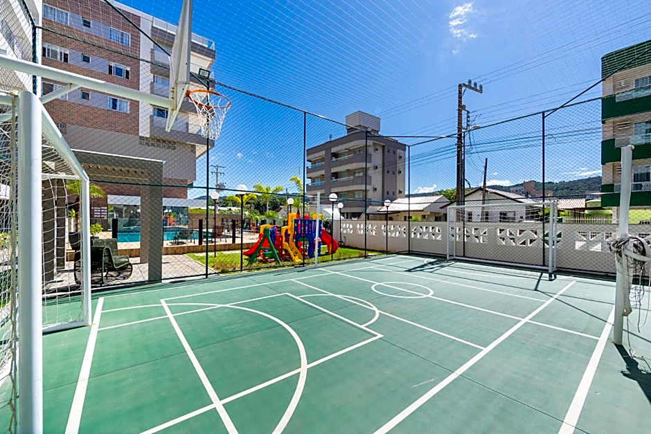 Terrazzo 401A - Apartamento 02 suítes - Acomoda até 05 pessoas - À poucos metros da praia de Bombas - (Consultar serviços de roupa de cama e banho)