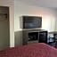 Days Inn & Suites by Wyndham Charleston Airport West