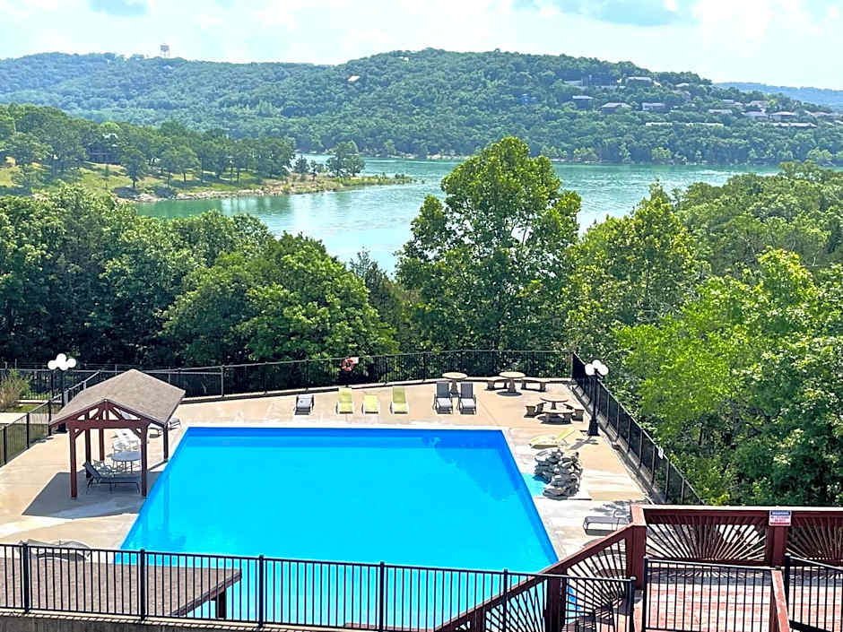 Rockwood Condos on Table Rock Lake With Boat Slips