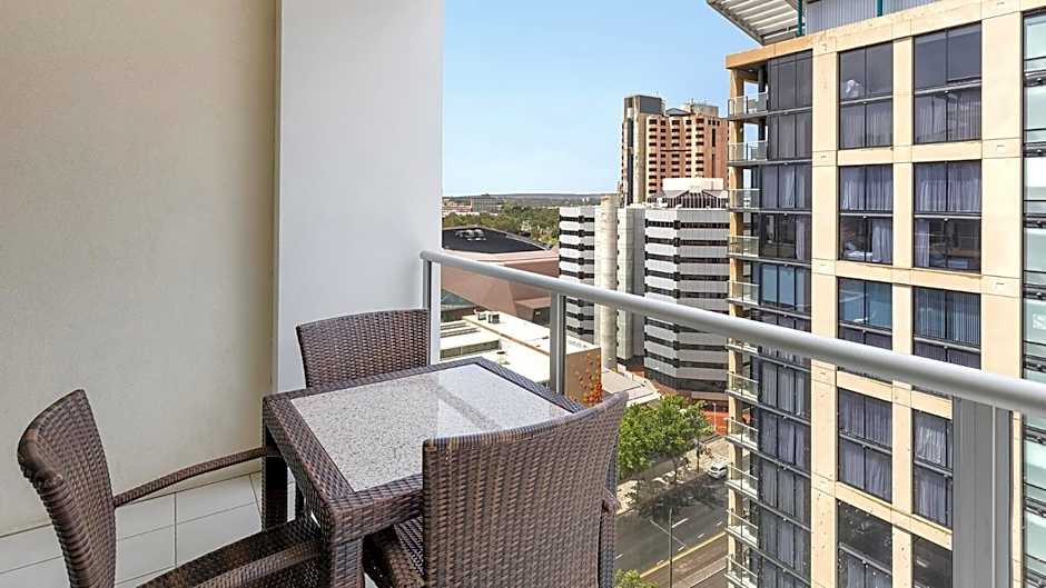 Oaks Adelaide Embassy Suites