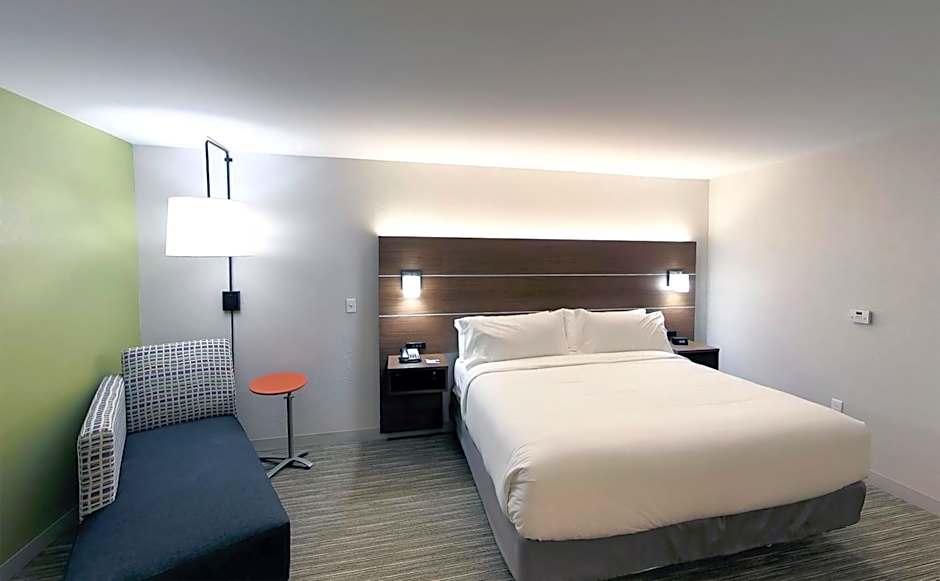 Holiday Inn Express & Suites Detroit Northwest - Livonia By IHG