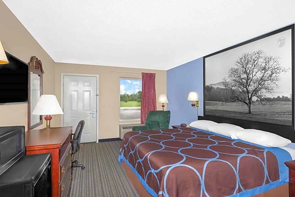 Super 8 by Wyndham Whiteville