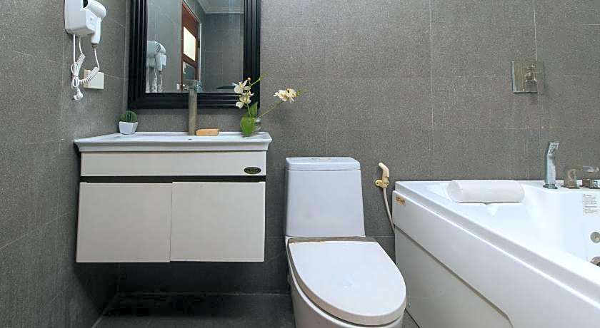 RedDoorz Hostel @ St. Paul Village LapuLapu