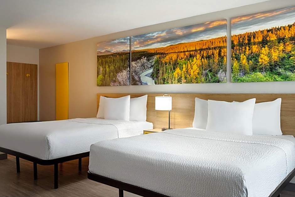 Photo 1 of 9 of Deluxe 2 Queen Beds