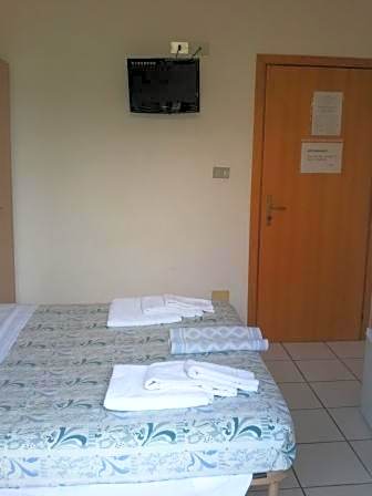 Hotel Annarita-mezza pensione plus- spiaggia inclusa