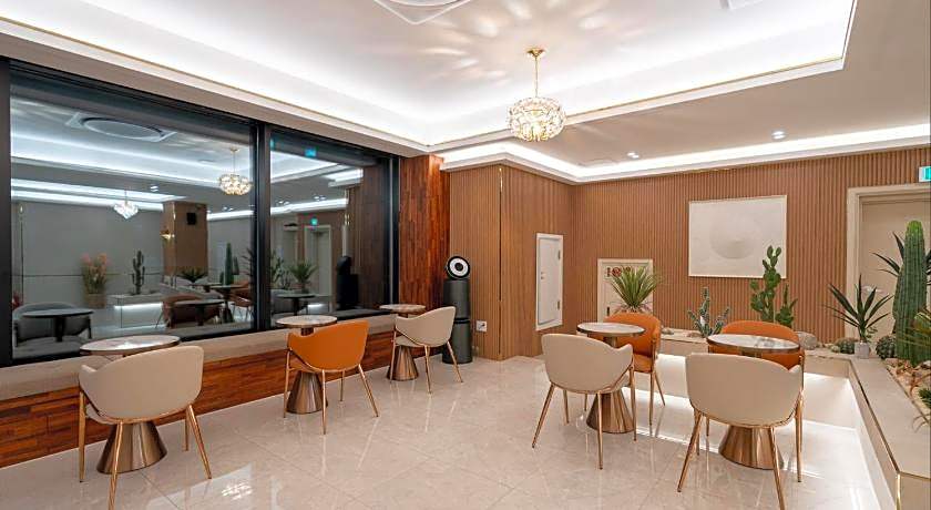 Incheon Unseodong DK Airport Hotel