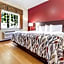 Red Roof Inn & Suites Omaha - Council Bluffs