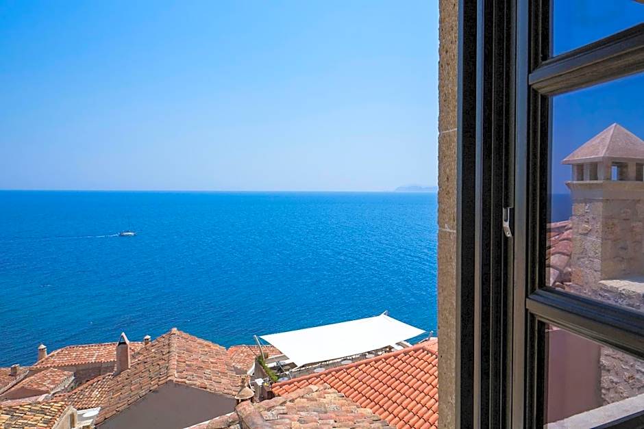 Moni Emvasis Luxury Suites