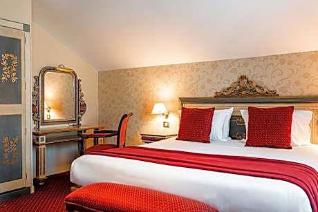 Deluxe Double with VIP Services