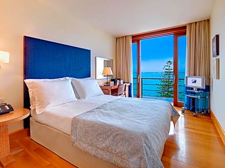 Deluxe Room with Shower and Sea View - Ground Floor