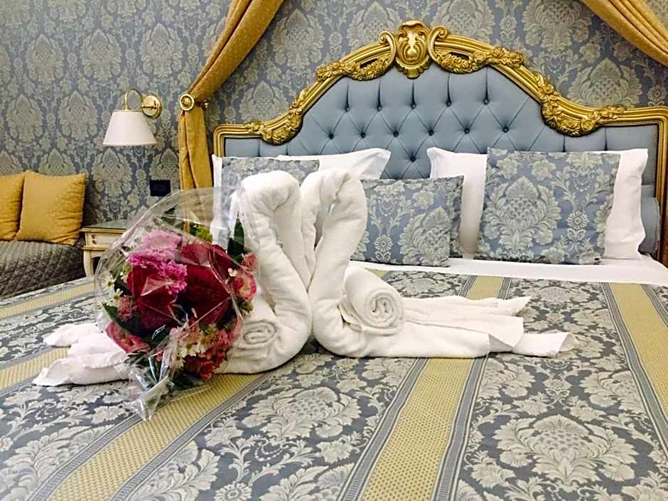 Friendly Venice Suites