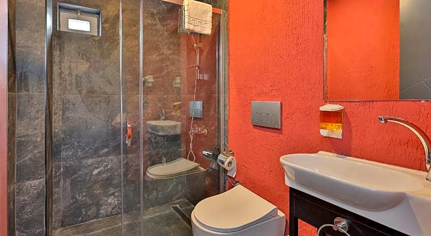 Wolf Of The City Hotel & Spa