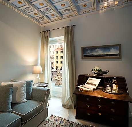 Executive Suite with City View