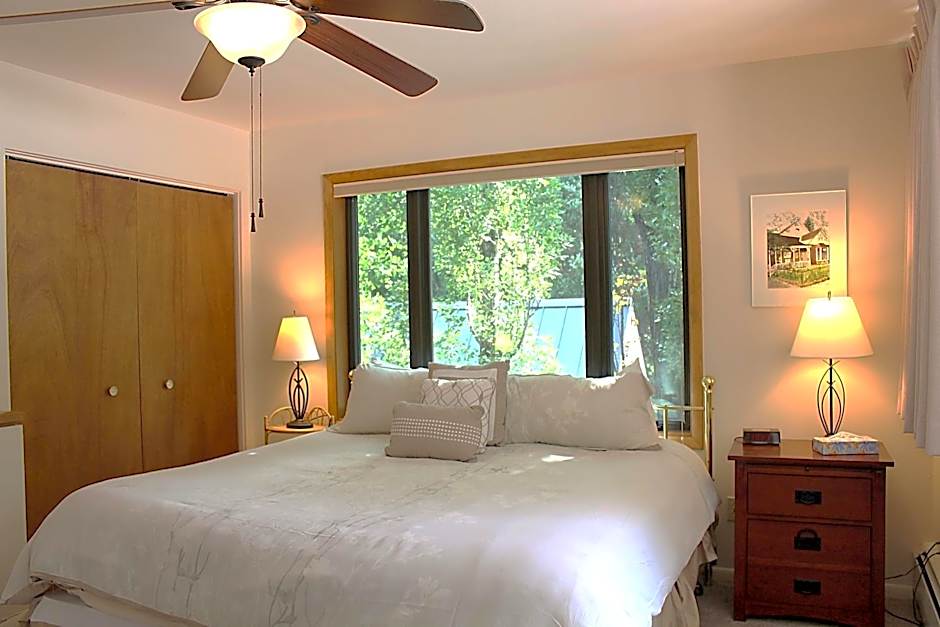 Photo 1 of 35 of 3 Bedroom Apartment