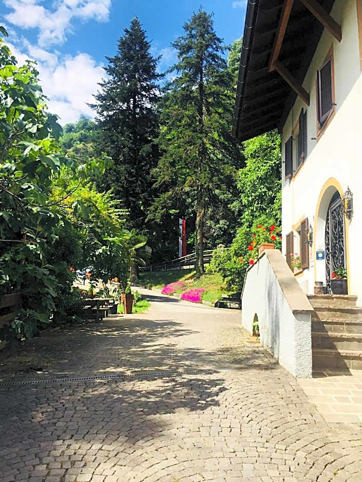 Tannerhof Bed & Breakfast