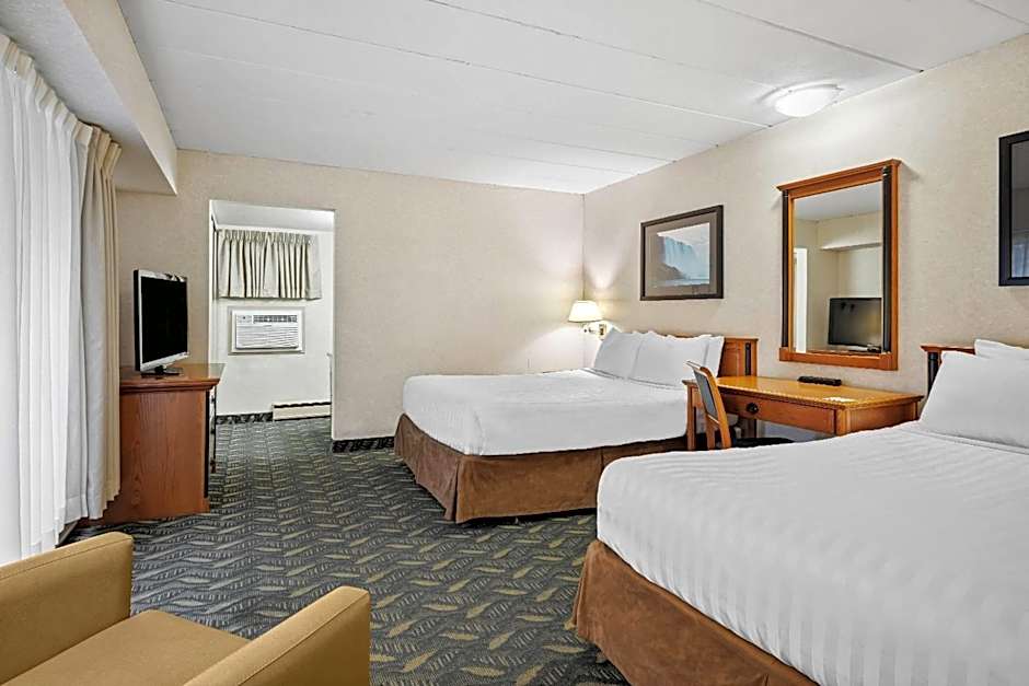 Travelodge by Wyndham Niagara Falls at the Falls