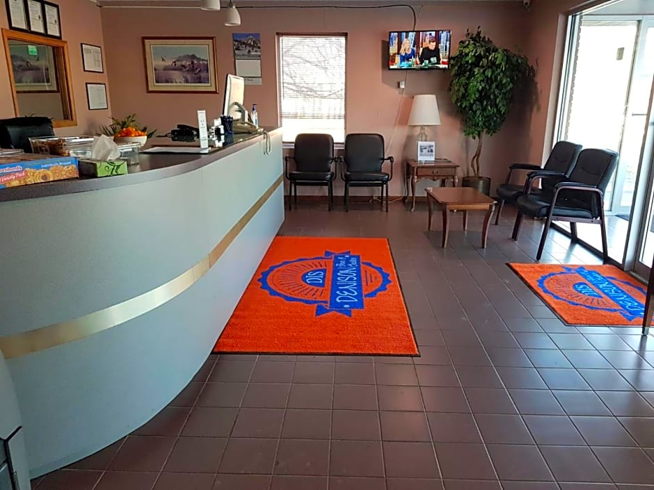 Denison Inn & Suites