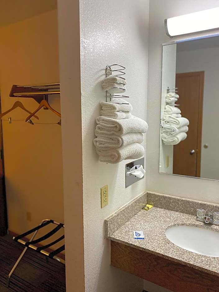 Americas Best Value Inn Champaign