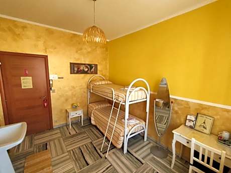 Twin Room with External Bathroom