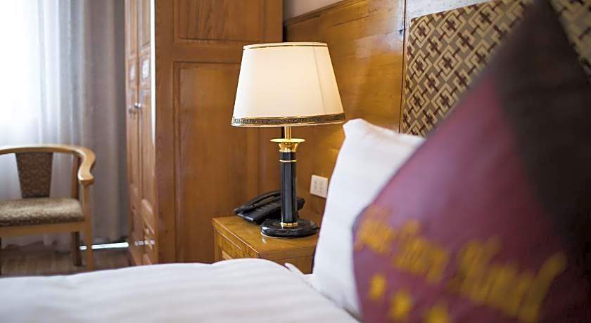 Golden Town Hotel