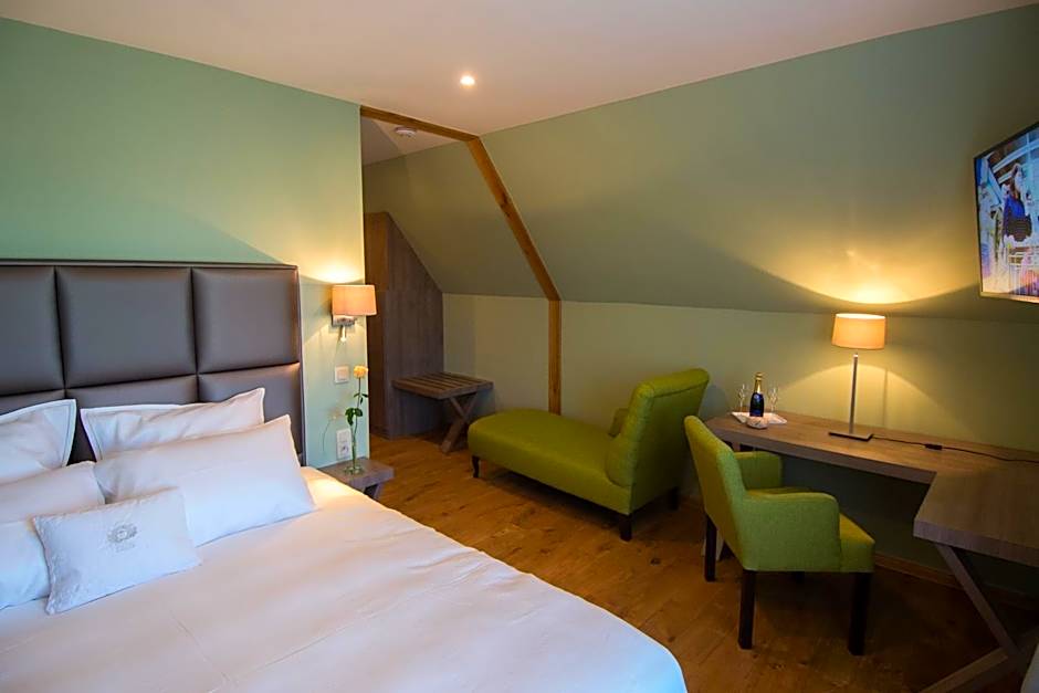 Photo 1 of 4 of Junior Suite